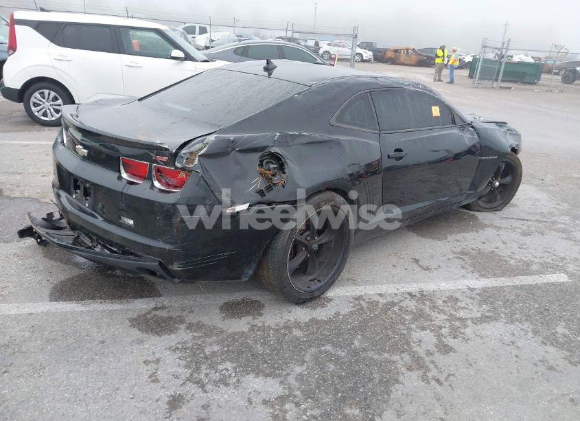 Photo 4 of 2013 Chevrolet Camaro 1LT (VIN 2G1FB1E3XD9142079)