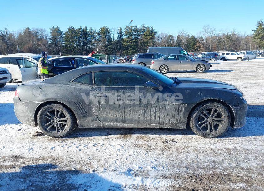 Photo 13 of 2015 Chevrolet Camaro 2LS (VIN 2G1FB1E3XF9188790)