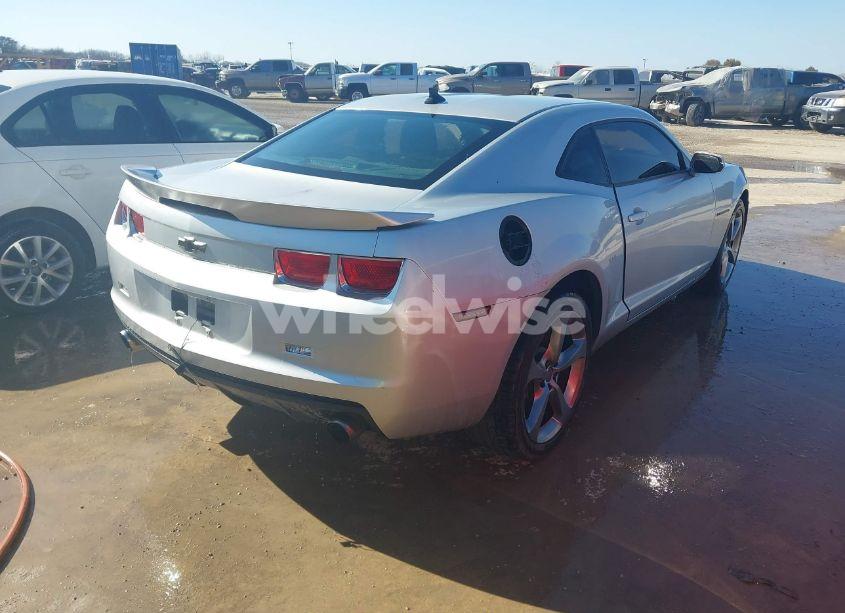 Photo 4 of 2011 Chevrolet Camaro 1LT (VIN 2G1FB1ED0B9111168)