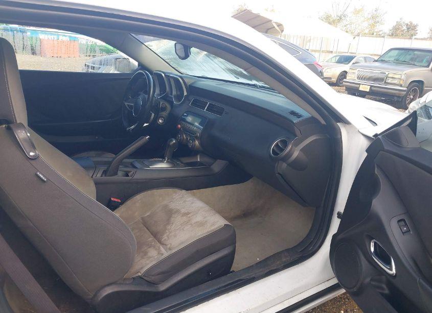 Photo 5 of 2011 Chevrolet Camaro 1LT (VIN 2G1FB1ED0B9173928)