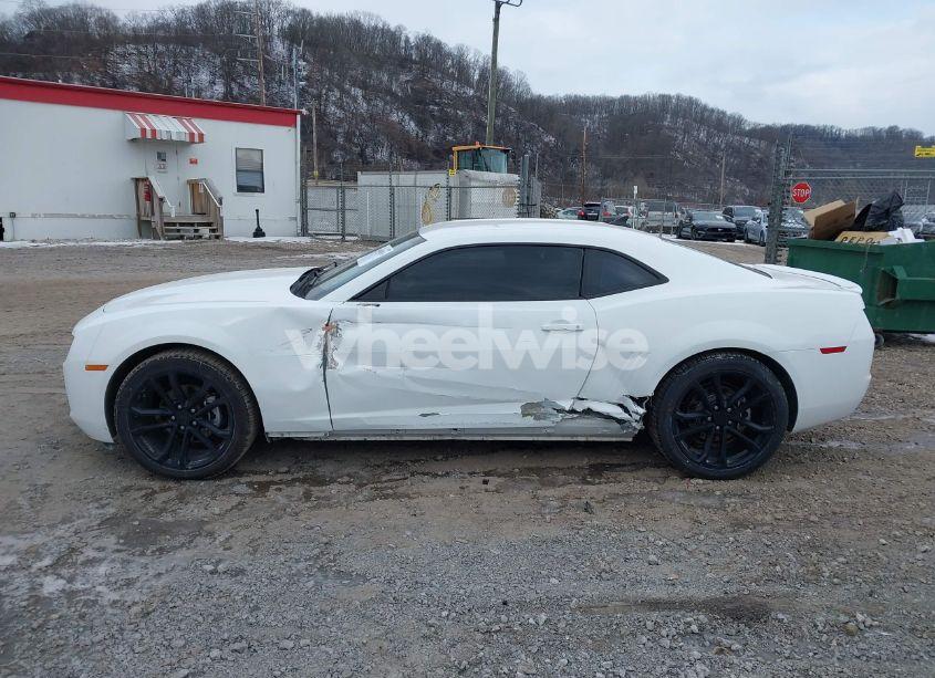 Photo 14 of 2011 Chevrolet Camaro 1LT (VIN 2G1FB1ED1B9129839)