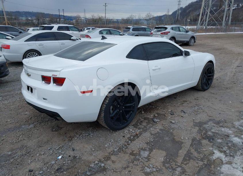 Photo 4 of 2011 Chevrolet Camaro 1LT (VIN 2G1FB1ED1B9129839)