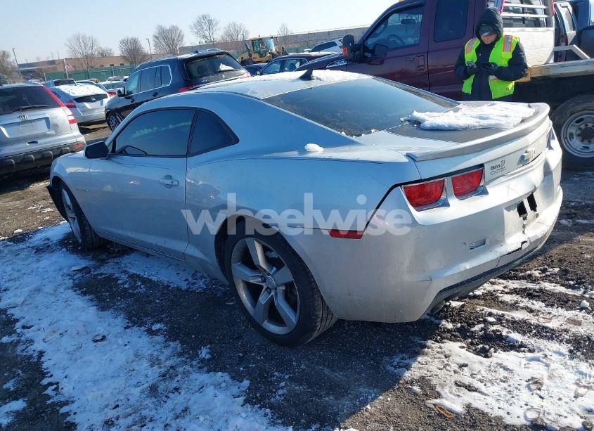 Photo 3 of 2011 Chevrolet Camaro 1LT (VIN 2G1FB1ED1B9201588)