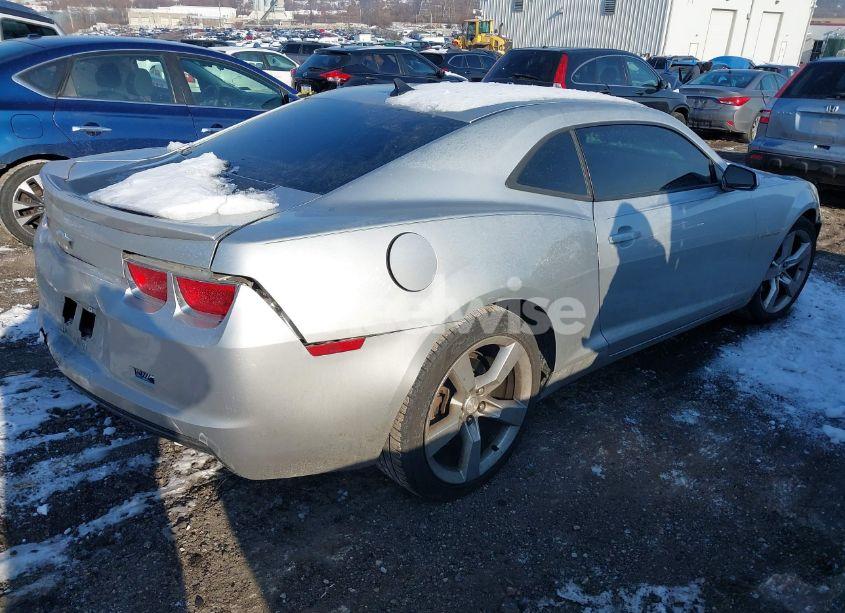 Photo 4 of 2011 Chevrolet Camaro 1LT (VIN 2G1FB1ED1B9201588)
