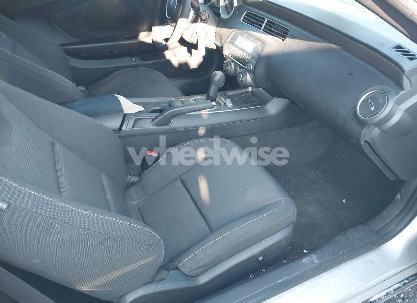 Photo 5 of 2011 Chevrolet Camaro 1LT (VIN 2G1FB1ED1B9201588)