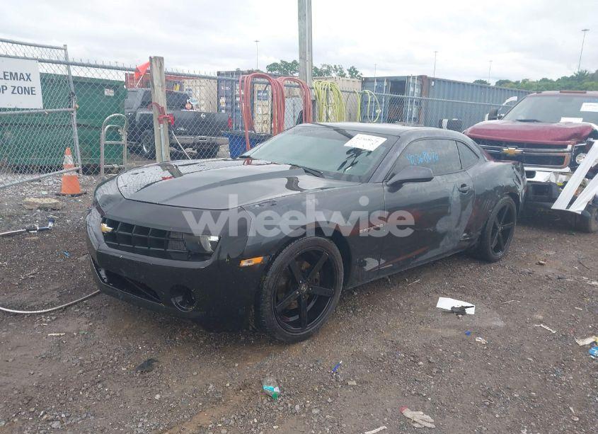Photo 2 of 2011 Chevrolet Camaro 1LT (VIN 2G1FB1ED2B9166351)
