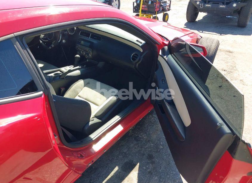 Photo 5 of 2011 Chevrolet Camaro 1LT (VIN 2G1FB1ED3B9142866)