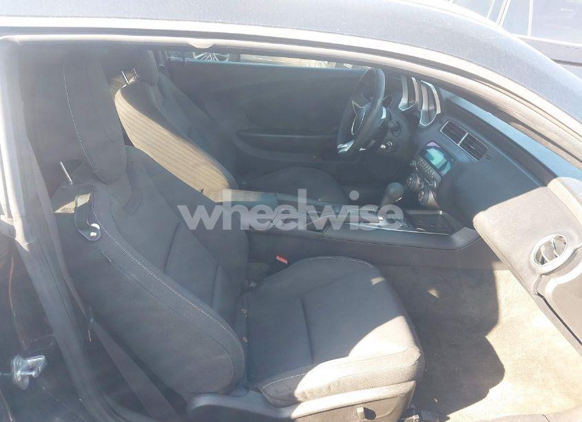 Photo 5 of 2011 Chevrolet Camaro 1LT (VIN 2G1FB1ED3B9207571)