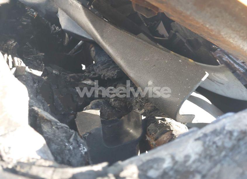 Photo 7 of 2011 Chevrolet Camaro 1LT (VIN 2G1FB1ED4B9189355)