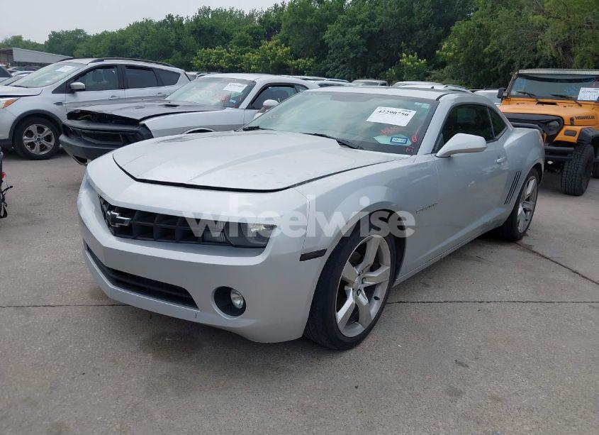 Photo 2 of 2011 Chevrolet Camaro 1LT (VIN 2G1FB1ED5B9211945)