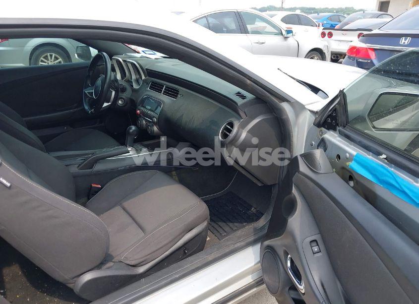 Photo 5 of 2011 Chevrolet Camaro 1LT (VIN 2G1FB1ED5B9211945)