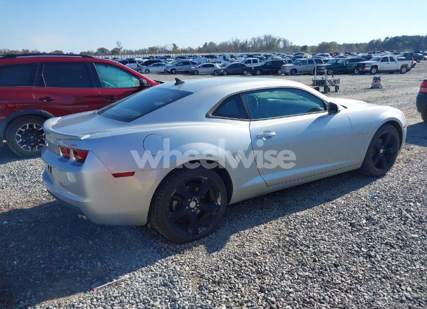 Photo 4 of 2011 Chevrolet Camaro 1LT (VIN 2G1FB1ED6B9109618)