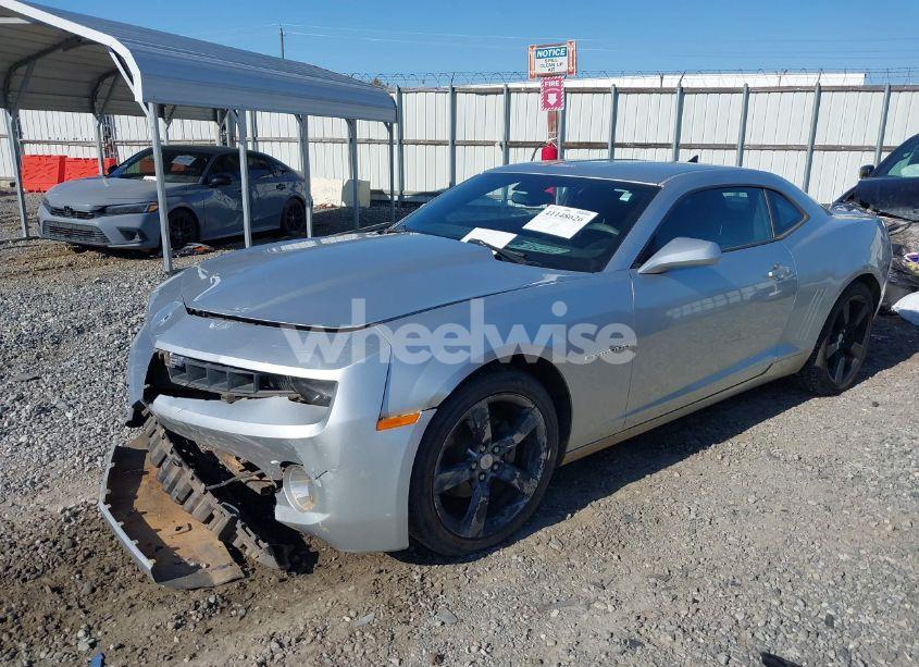 Photo 6 of 2011 Chevrolet Camaro 1LT (VIN 2G1FB1ED6B9109618)