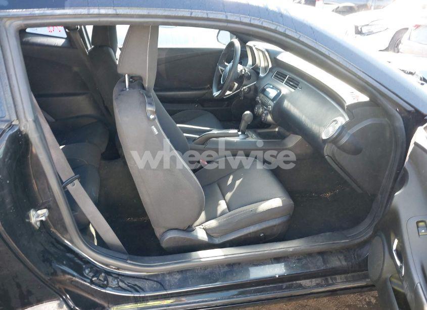 Photo 5 of 2011 Chevrolet Camaro 1LT (VIN 2G1FB1ED6B9119968)