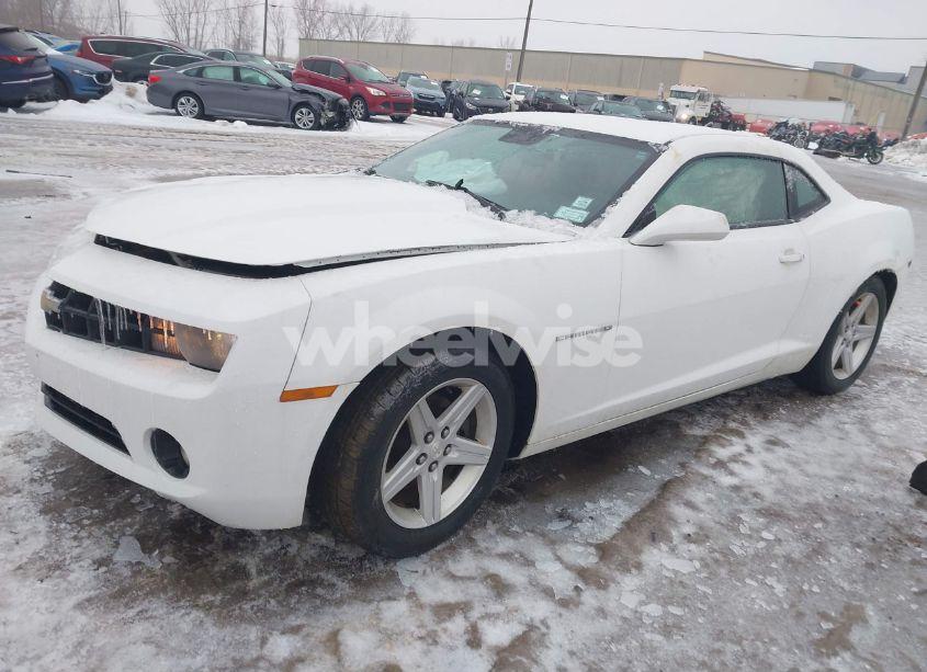 Photo 2 of 2011 Chevrolet Camaro 1LT (VIN 2G1FB1ED6B9141078)
