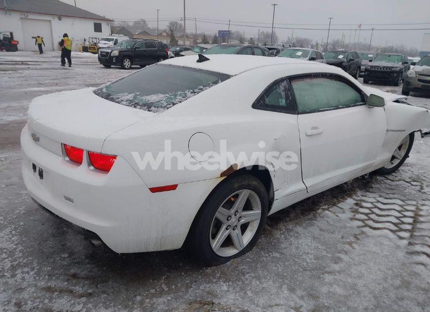 Photo 4 of 2011 Chevrolet Camaro 1LT (VIN 2G1FB1ED6B9141078)