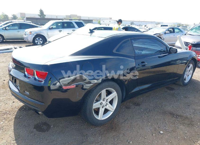 Photo 4 of 2011 Chevrolet Camaro 1LT (VIN 2G1FB1ED7B9145656)