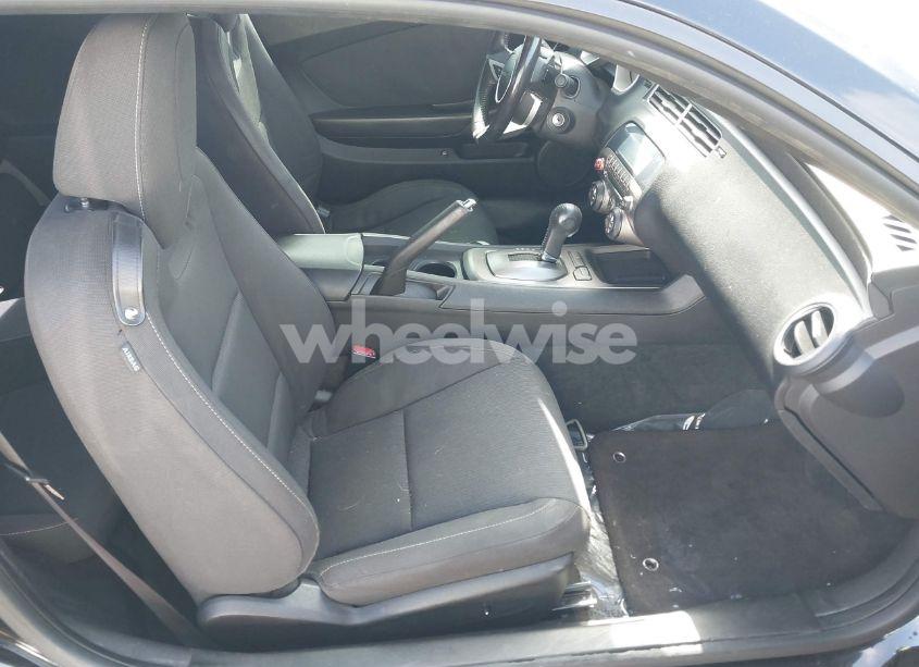 Photo 5 of 2011 Chevrolet Camaro 1LT (VIN 2G1FB1ED7B9145656)