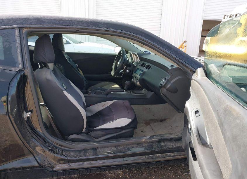 Photo 5 of 2011 Chevrolet Camaro 1LT (VIN 2G1FB1ED7B9150971)