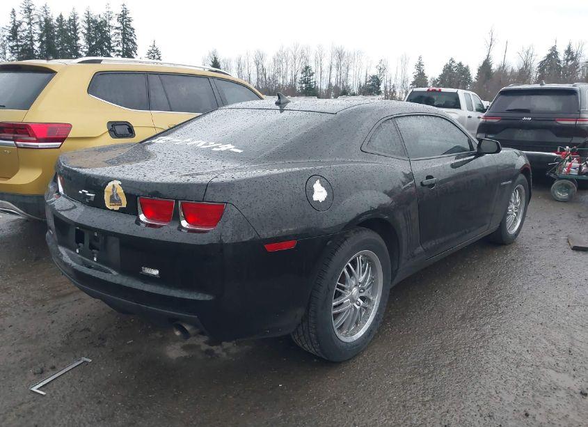 Photo 4 of 2011 Chevrolet Camaro 1LT (VIN 2G1FB1ED9B9126526)