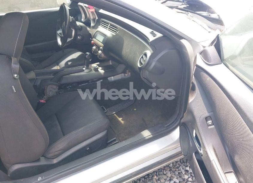 Photo 5 of 2011 Chevrolet Camaro 1LT (VIN 2G1FB1EDXB9103188)