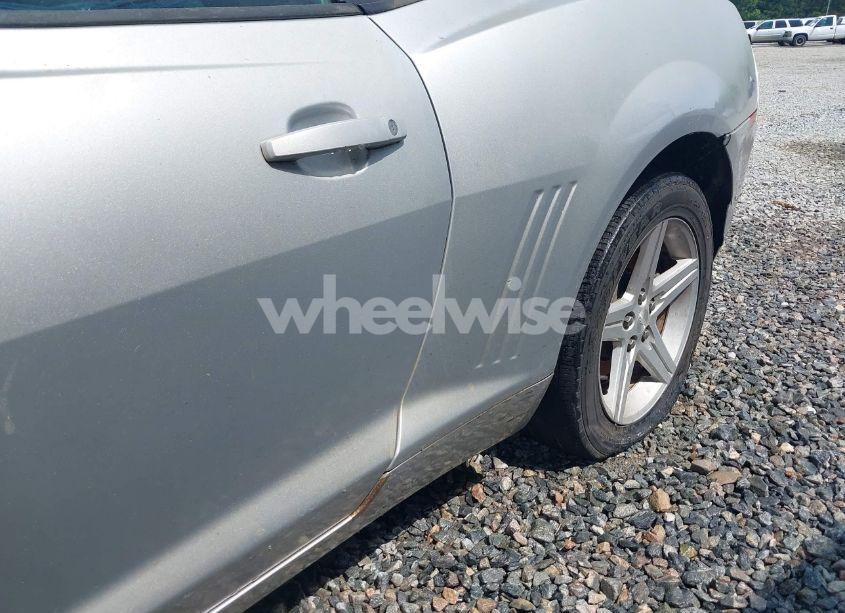 Photo 6 of 2011 Chevrolet Camaro 1LT (VIN 2G1FB1EDXB9103188)