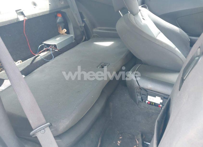 Photo 8 of 2011 Chevrolet Camaro 1LT (VIN 2G1FB1EDXB9103188)