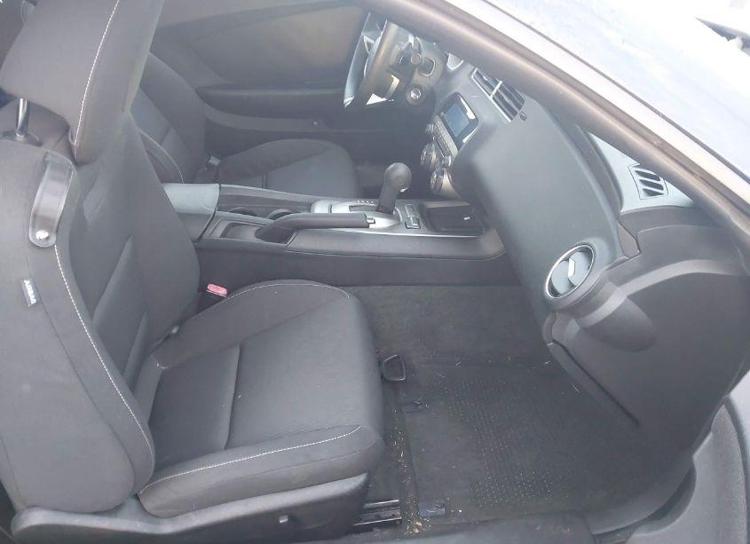 Photo 5 of 2011 Chevrolet Camaro 1LT (VIN 2G1FB1EDXB9116975)