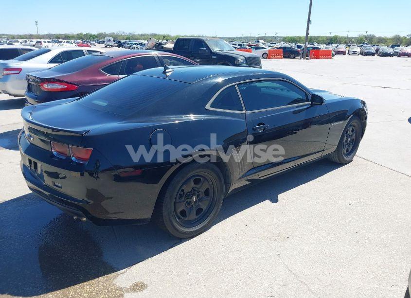 Photo 4 of 2011 Chevrolet Camaro 1LT (VIN 2G1FB1EDXB9161558)