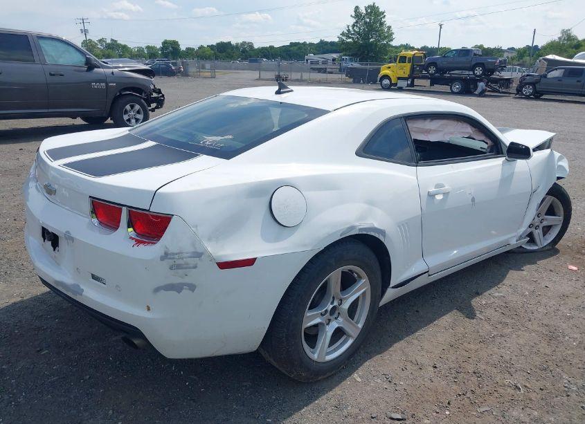 Photo 4 of 2011 Chevrolet Camaro 1LT (VIN 2G1FB1EDXB9171524)