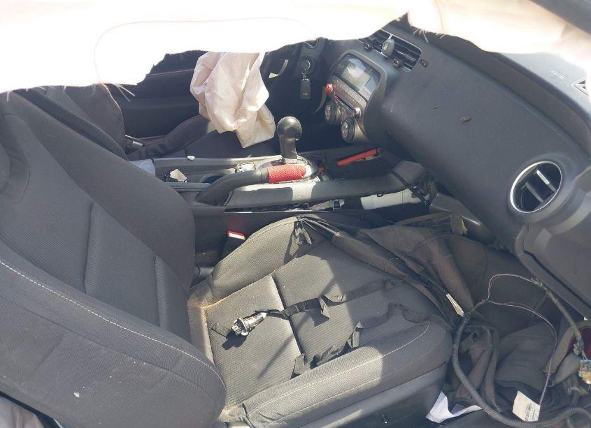 Photo 5 of 2011 Chevrolet Camaro 1LT (VIN 2G1FB1EDXB9171524)