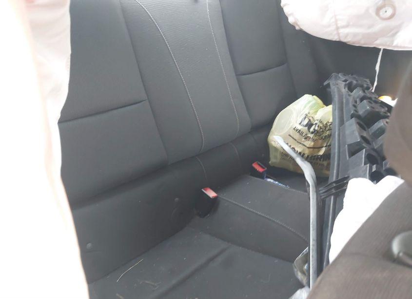 Photo 8 of 2011 Chevrolet Camaro 1LT (VIN 2G1FB1EDXB9171524)