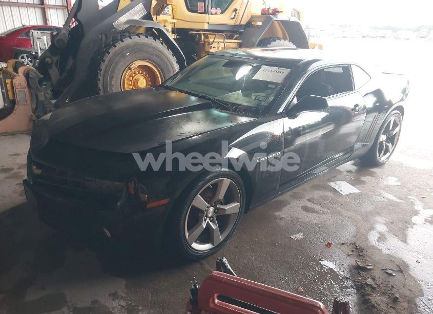 Photo 2 of 2011 Chevrolet Camaro 1LT (VIN 2G1FB1EDXB9180191)