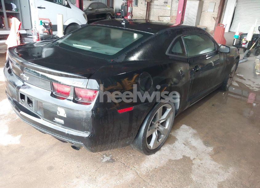 Photo 4 of 2011 Chevrolet Camaro 1LT (VIN 2G1FB1EDXB9180191)