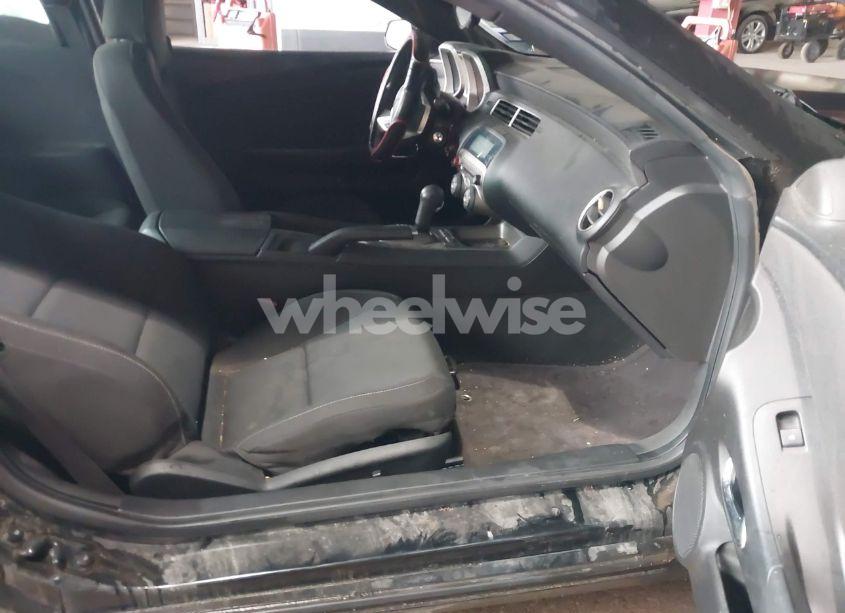 Photo 5 of 2011 Chevrolet Camaro 1LT (VIN 2G1FB1EDXB9180191)