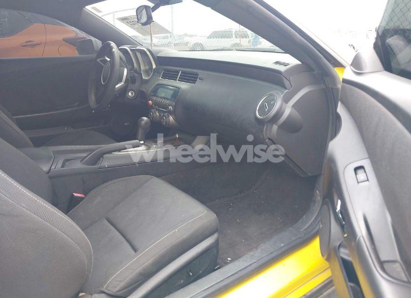 Photo 5 of 2010 Chevrolet Camaro 1LT (VIN 2G1FB1EV0A9106768)