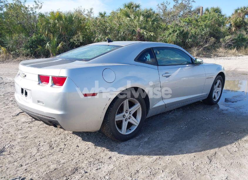 Photo 4 of 2010 Chevrolet Camaro 1LT (VIN 2G1FB1EV0A9130858)