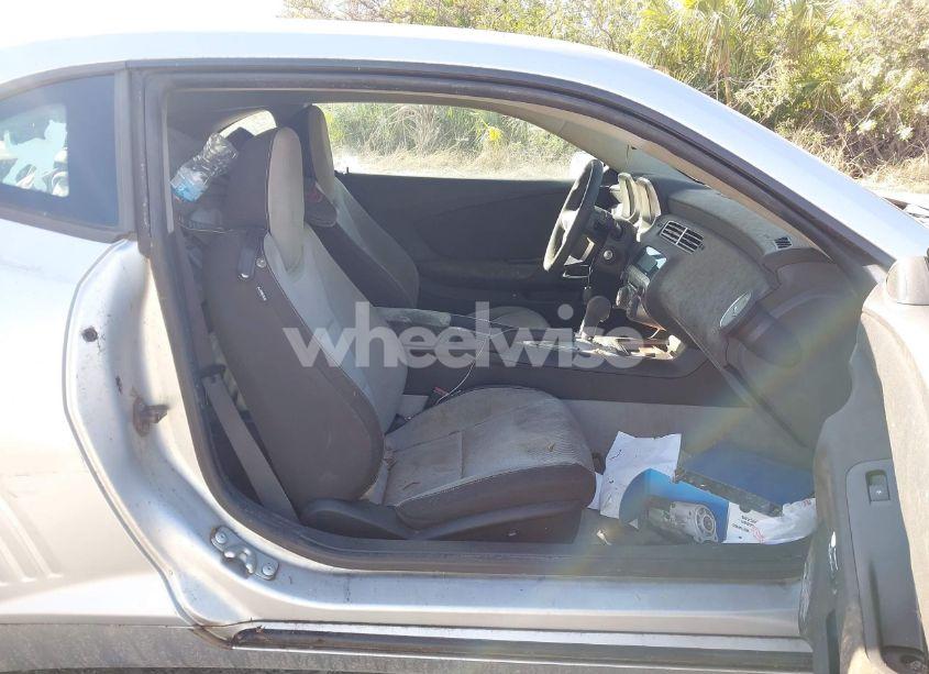 Photo 5 of 2010 Chevrolet Camaro 1LT (VIN 2G1FB1EV0A9130858)