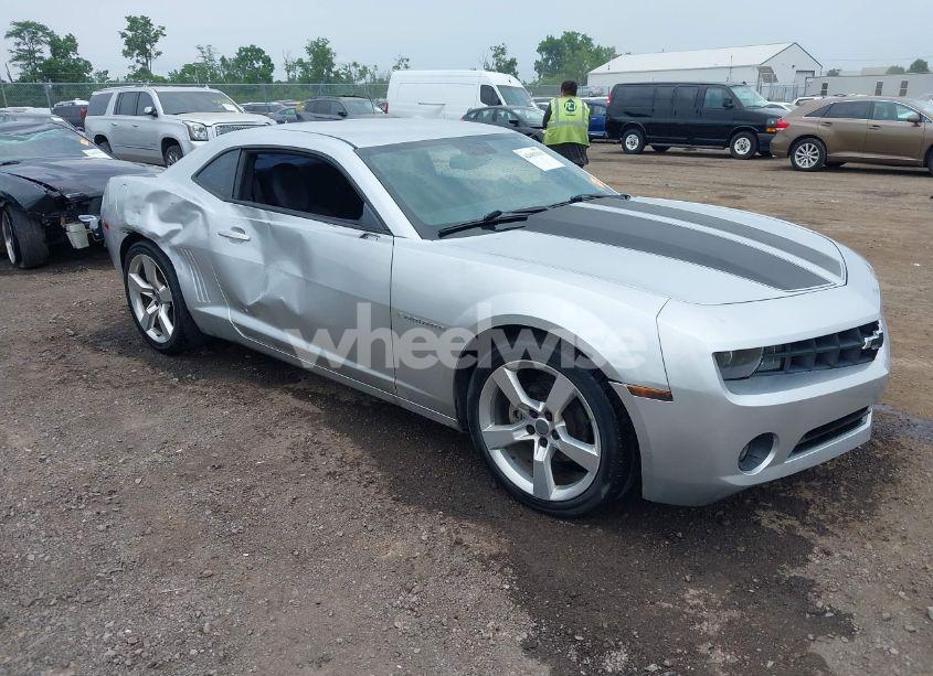2010 Chevrolet Camaro 1LT (VIN 2G1FB1EV2A9191547) main photo