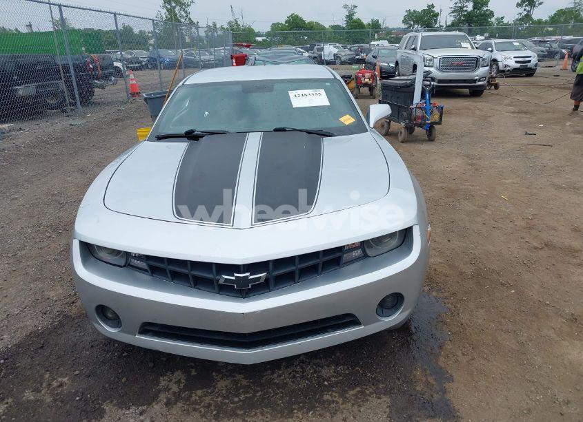 Photo 13 of 2010 Chevrolet Camaro 1LT (VIN 2G1FB1EV2A9191547)