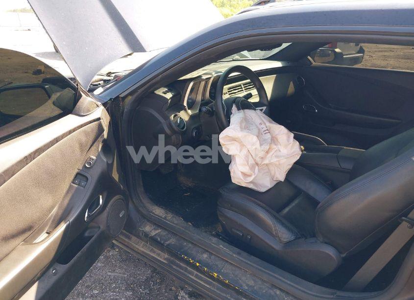 Photo 5 of 2010 Chevrolet Camaro 1LT (VIN 2G1FB1EVXA9209986)