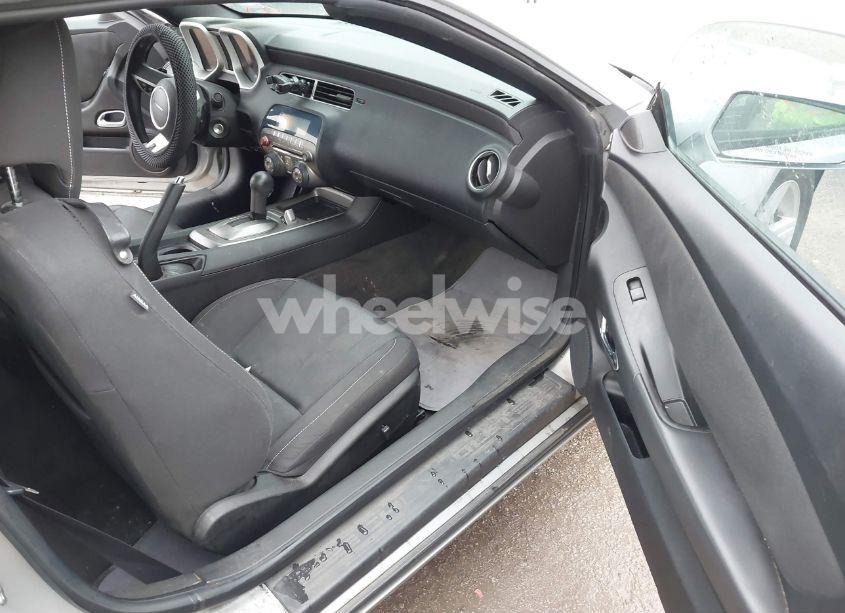 Photo 5 of 2011 Chevrolet Camaro 1LT (VIN 2G1FB3DD1B9186510)