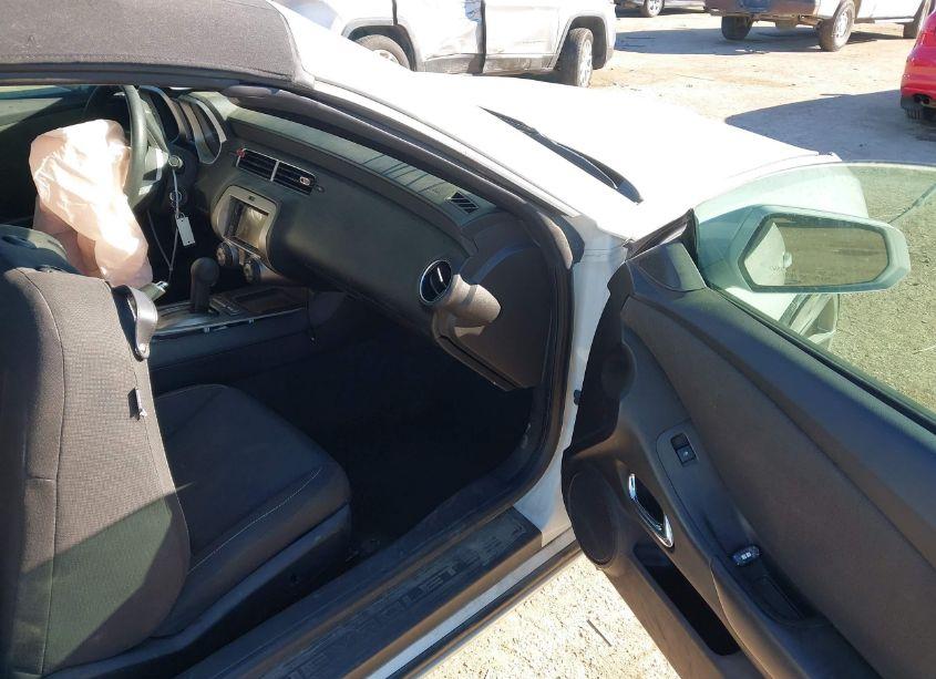 Photo 5 of 2011 Chevrolet Camaro 1LT (VIN 2G1FB3DD8B9205487)