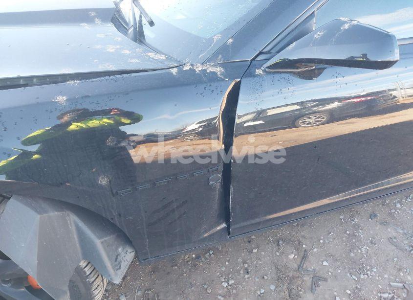 Photo 17 of 2013 Chevrolet Camaro 2LT (VIN 2G1FC1E30D9145795)