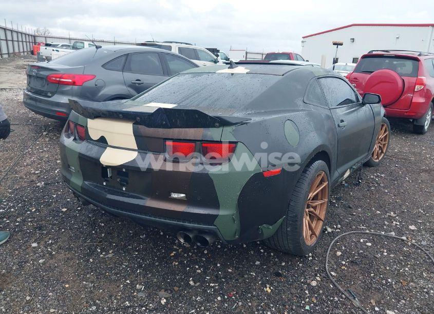 Photo 4 of 2013 Chevrolet Camaro 2LT (VIN 2G1FC1E30D9230748)