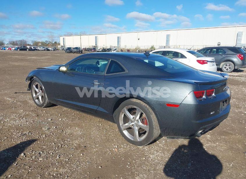 Photo 3 of 2013 Chevrolet Camaro 2LT (VIN 2G1FC1E31D9231374)