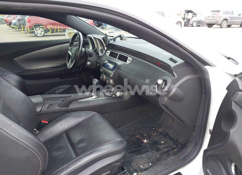 Photo 5 of 2012 Chevrolet Camaro 2LT (VIN 2G1FC1E32C9152357)