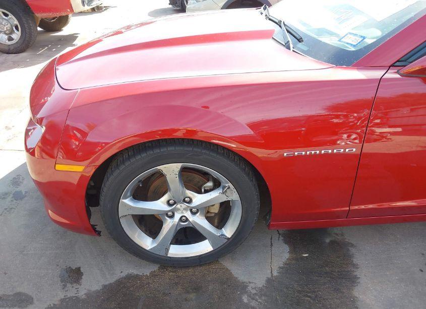Photo 18 of 2014 Chevrolet Camaro 2LT (VIN 2G1FC1E34E9144375)