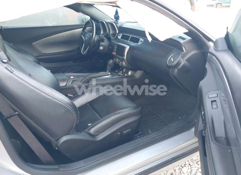 Photo 5 of 2014 Chevrolet Camaro 2LT (VIN 2G1FC1E36E9259754)