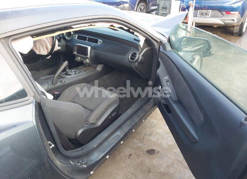 Photo 5 of 2015 Chevrolet Camaro 1LT (VIN 2G1FC1E37F9243421)